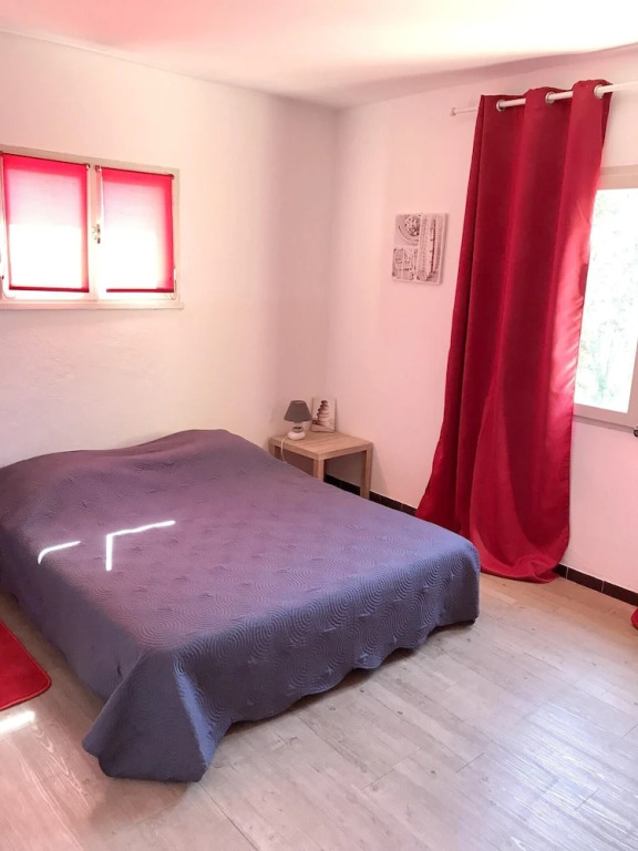 House With 4 Bedrooms in Lecci, With Wonderful Mountain View, Enclosed Garden and Wifi - 2 km From the Beach
