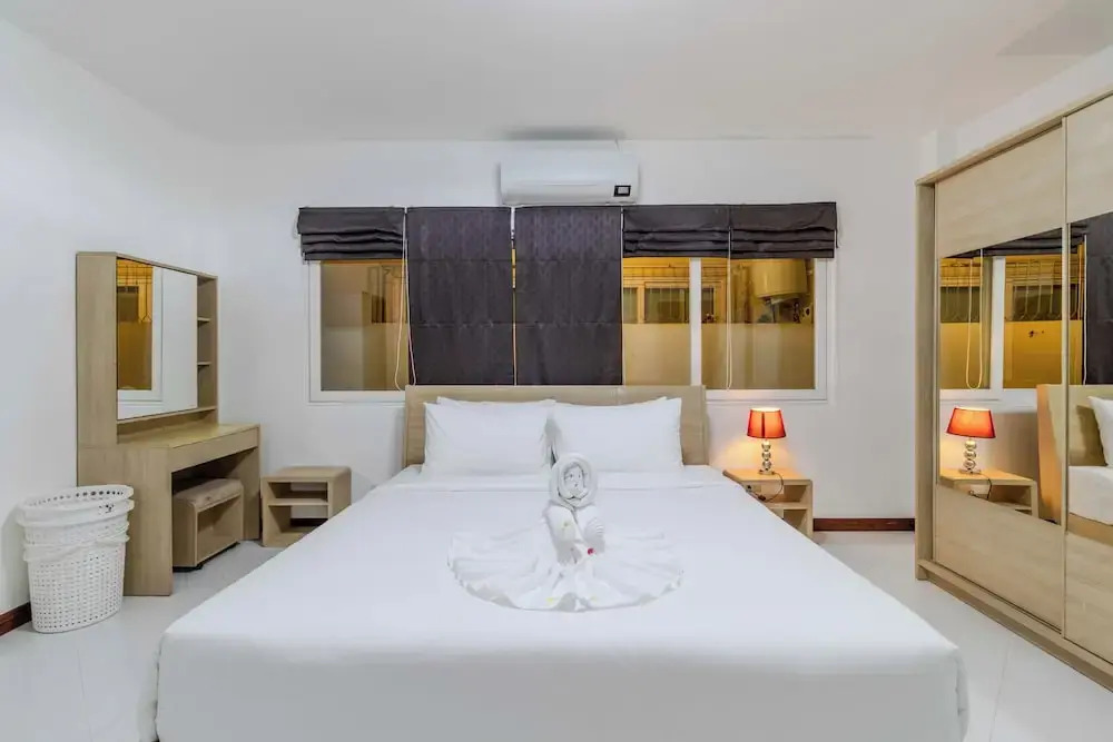 3BR Close to Phuket's Best Beaches V245
