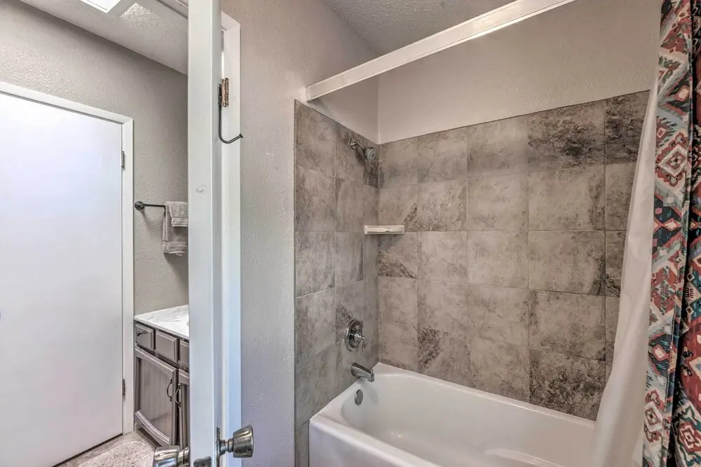Alto Condo w/ Deck: 2 Mi to Ruidoso Winter Park!