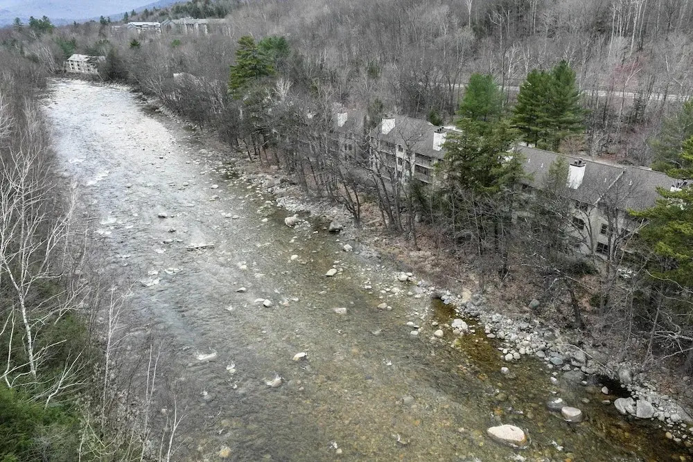 Riverfront Retreat w/ Deck: 1 Mi to Loon Mtn!