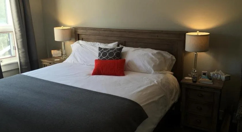 Sequel inn Creemore