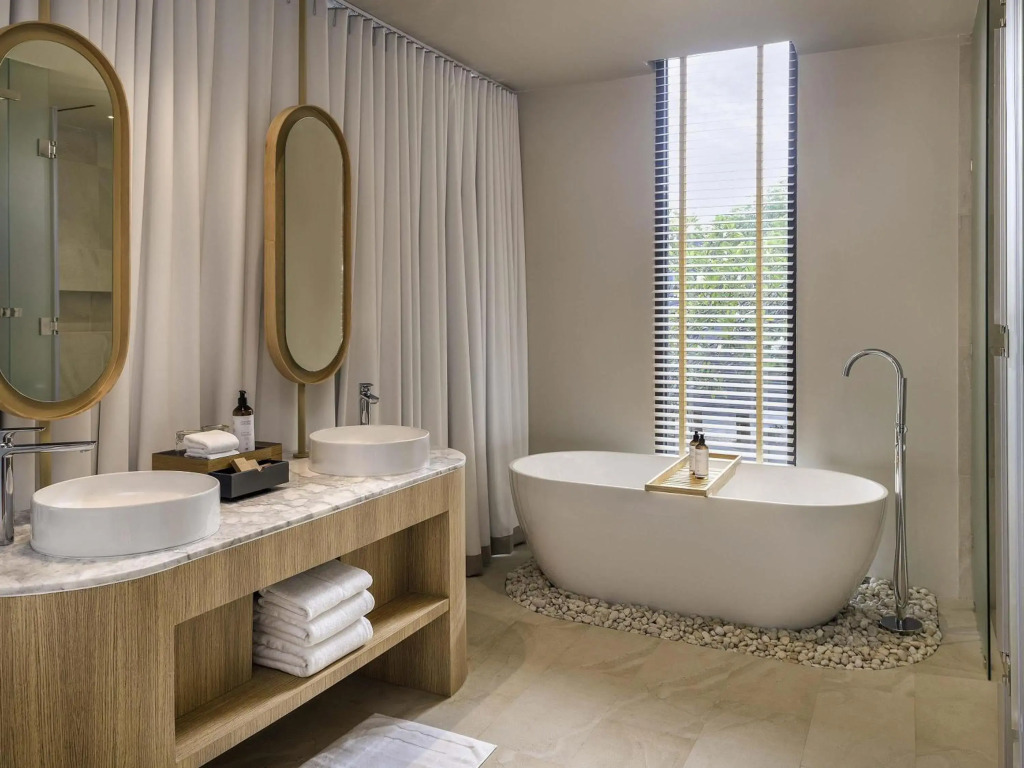 Mercure Rayong Lomtalay Villas & Resort