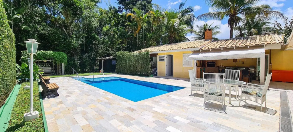 Casa com piscina perto da praia de Riviera