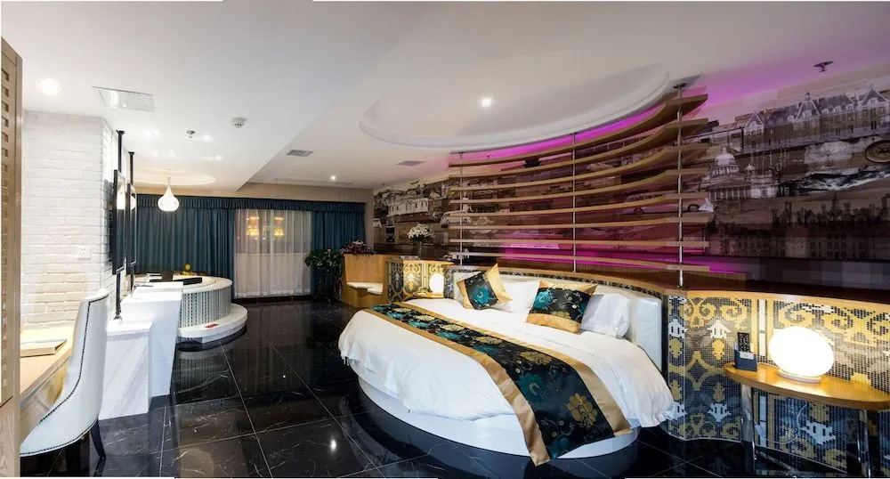 Wuhan Wanchen Theme Hotel
