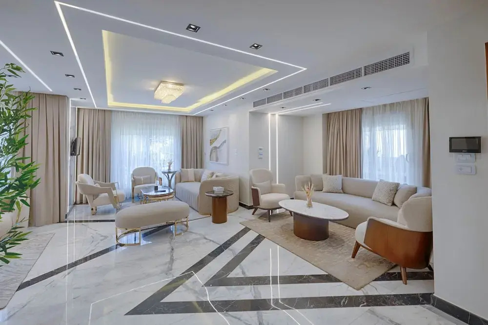 Vesta - Luxury Villa - 3BR - CFC II