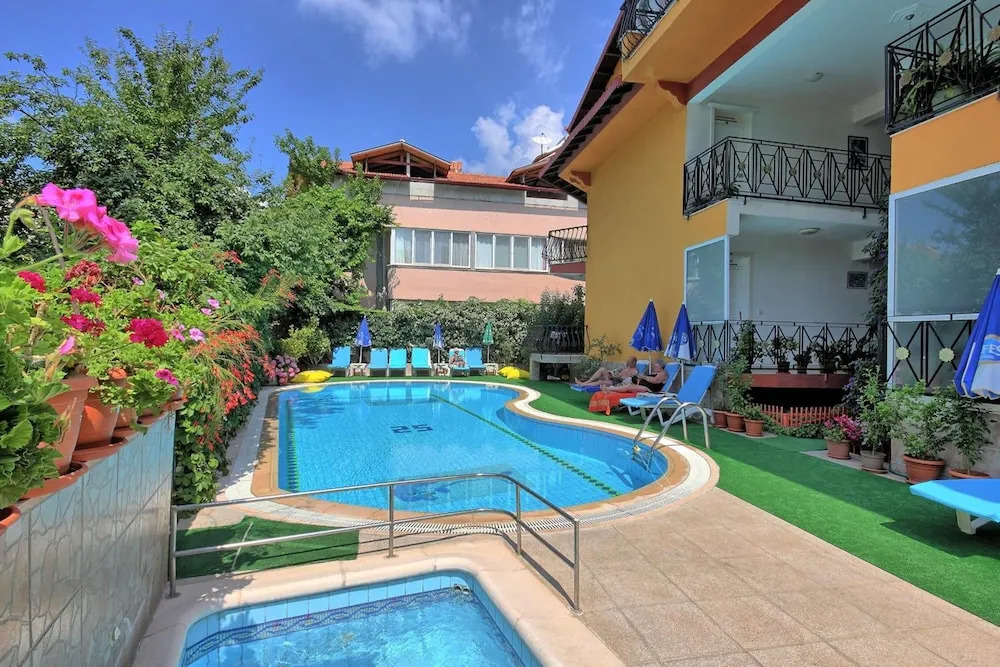 Mandalinn Hotel