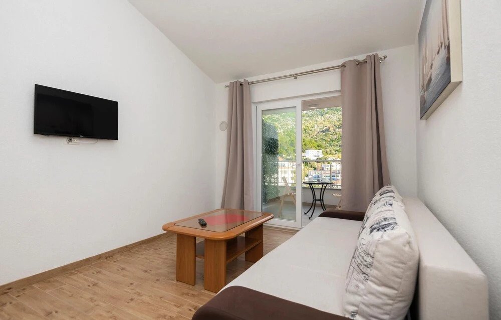 Amazing Apartment in Drvenik With 1 Bedrooms and Wifi