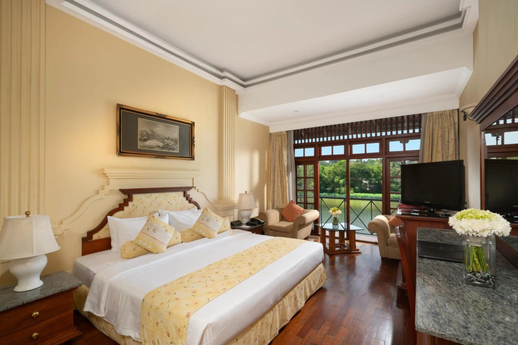Mahaweli Reach Hotel