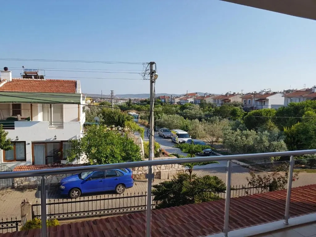 Alaçatı'da Bahçeli 3+1 Villa