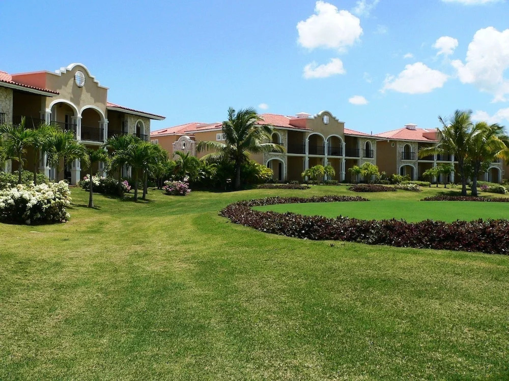 The Golf Suites