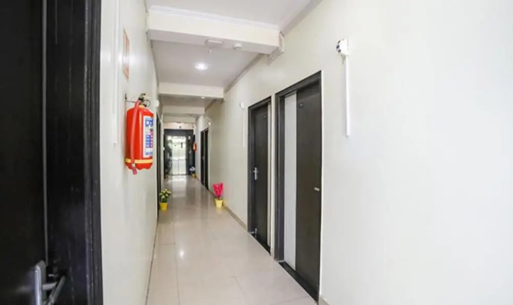 Fabhotel Lily Grand