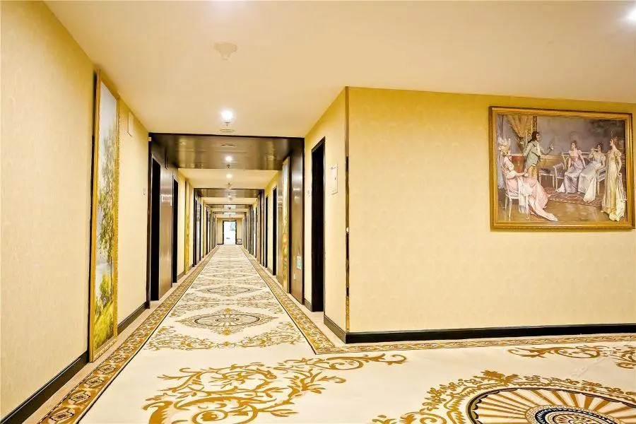 Hot Spring Leisure City International Hotel