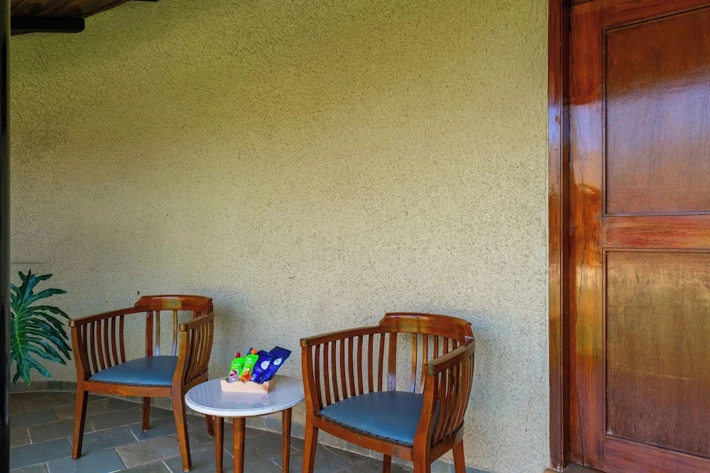ELIVAAS Lush Villa 6BHK Pet-Friendly