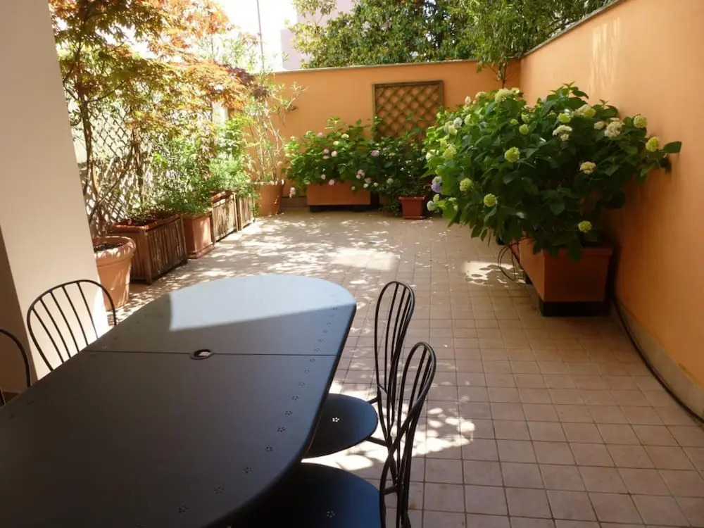 Lovely Private Garden Apartment for Four in Grado