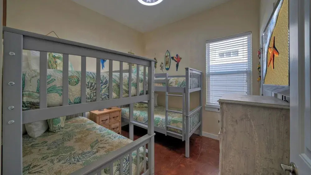 Sleeps 27 3 Homes Near the Beach, Pools, Dining & Entertainment by Avantstay