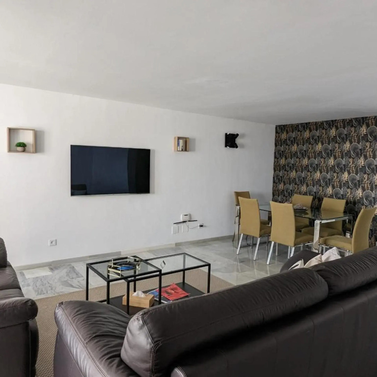 Benabola Hotel & Suites