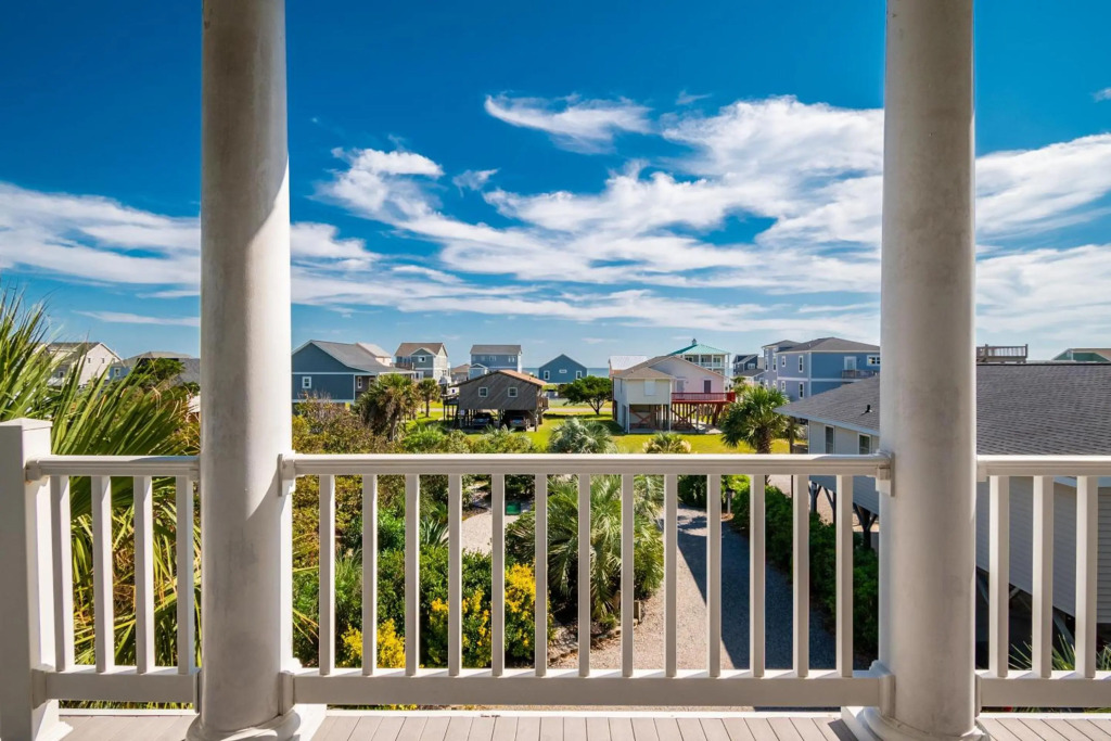 Coastal Living by Oak Island Accommodations