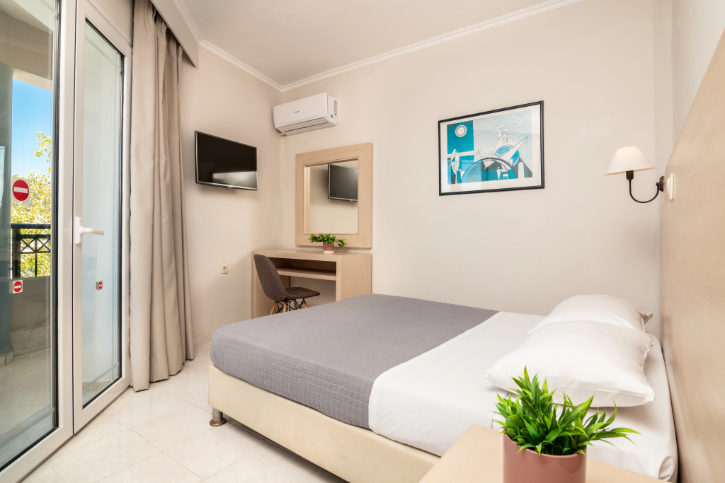 Karras Hotel