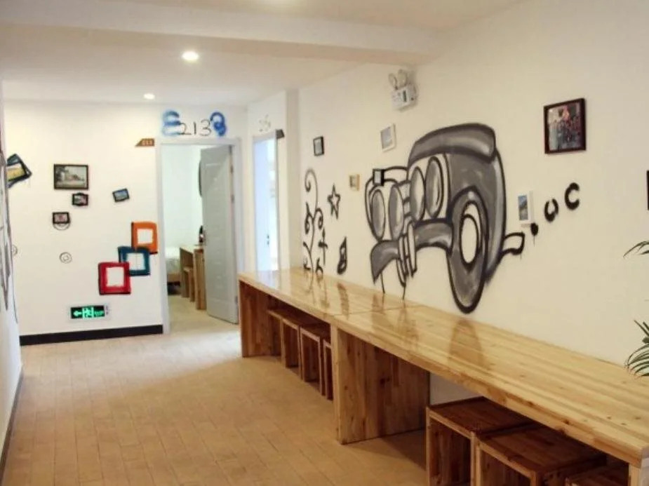 SHELE International Youth Hostel