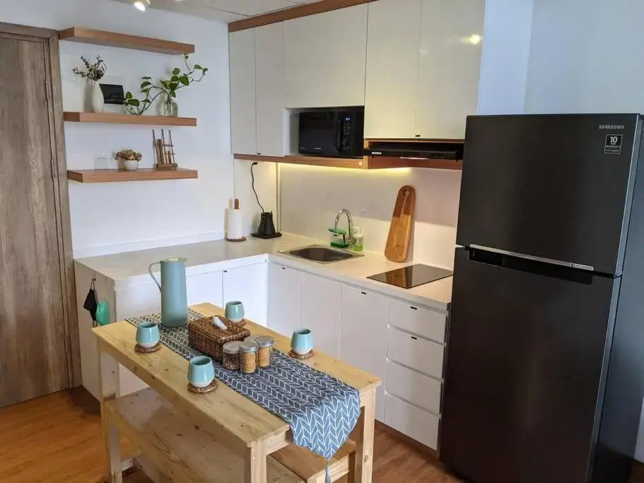 Apt Pejaten Park 1 BR Sage Smart TV, Netflix, Prime, Youtube