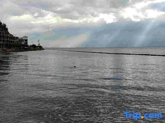Xingyuxinyuan Lake View Holiday Hotel
