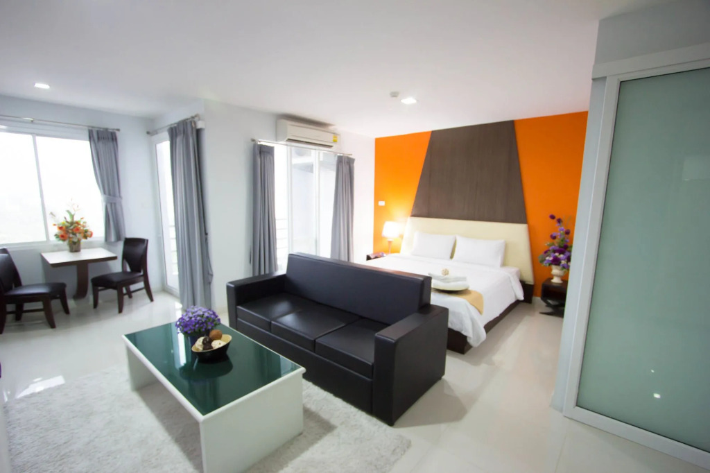 Primetime Hotel
