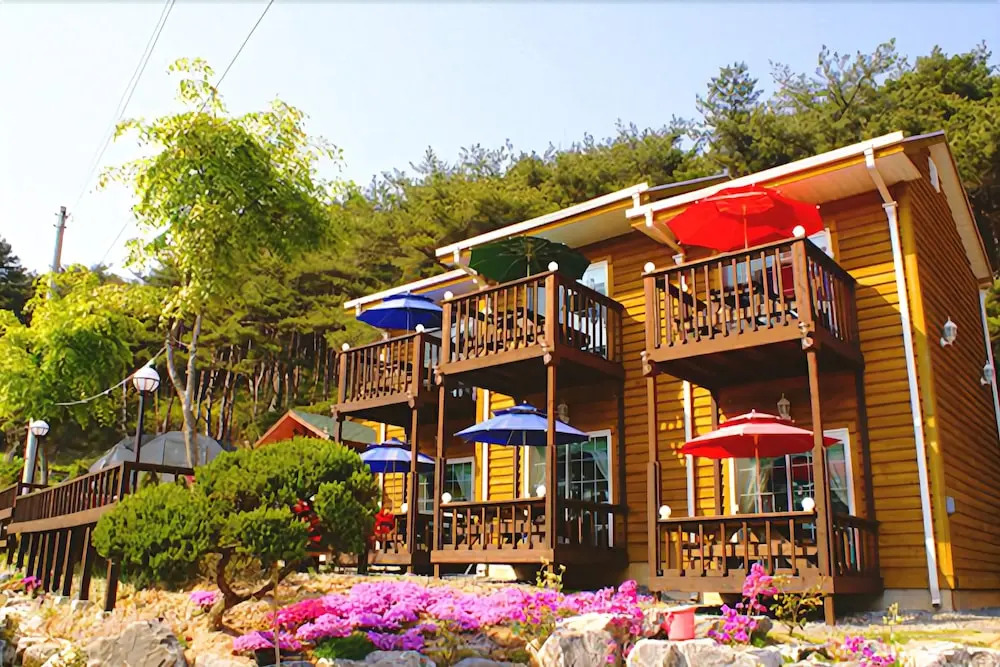 Anmyeondo Dream Garden Pension