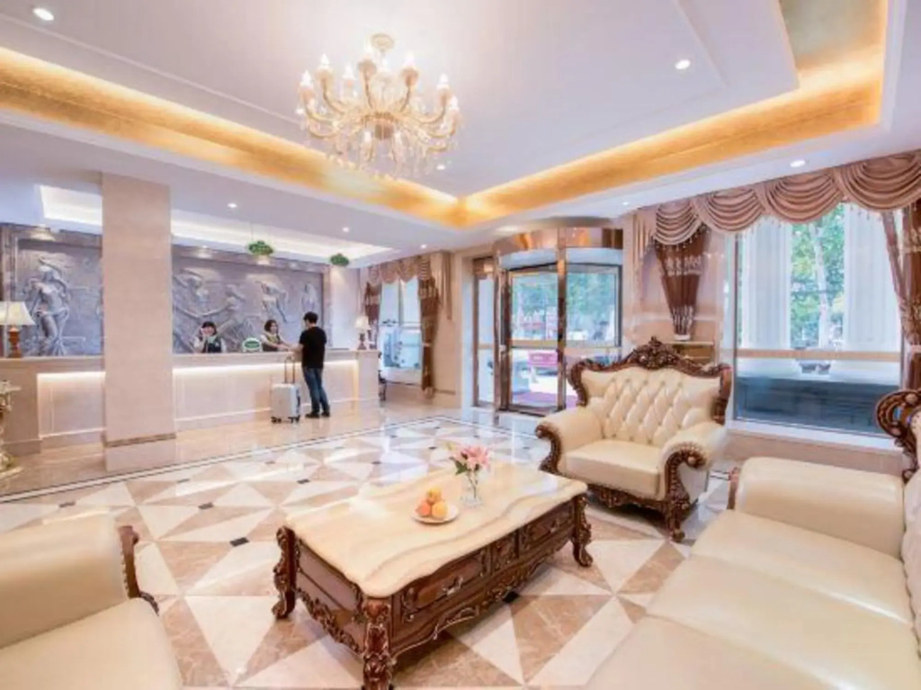 Vienna Hotel (Kaifeng House Store)