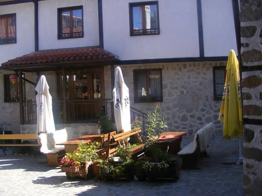 Todeva House Hotel and Tavern