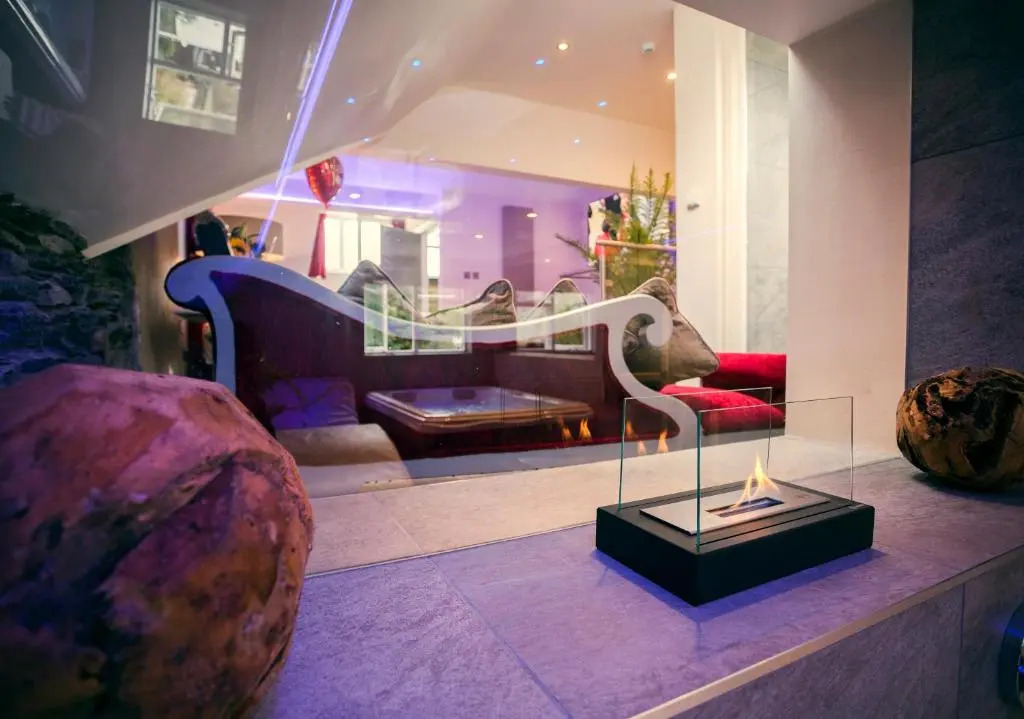 Aphrodites Group - Luxury Hot Tub Suites in Central Lake District