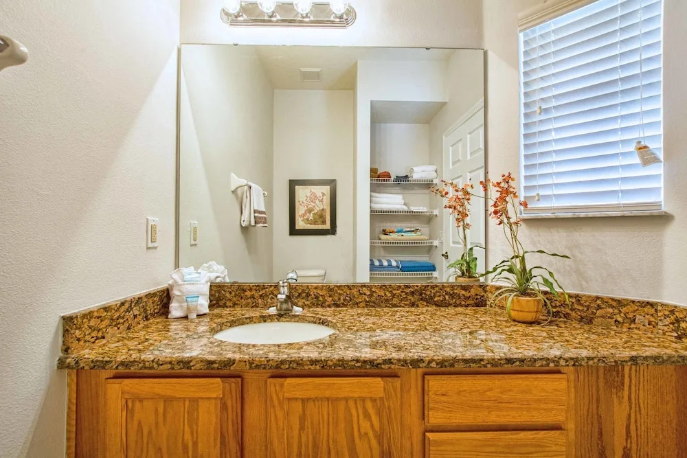 Encantada-3 Bedroom Townhome w/Splashpool-2650EN