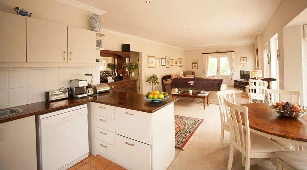 Majini Guest House