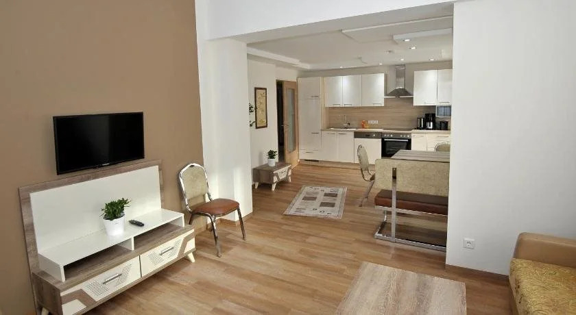 Sunshine Apartments - Great Mountain View