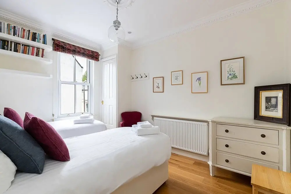 Family Home for 8 Near Westfield and Holland Park
