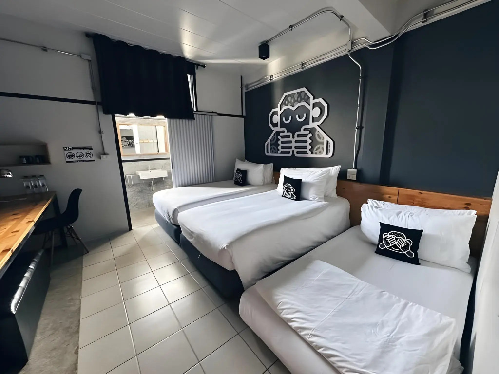 Blu Monkey Hotel Surat Thani
