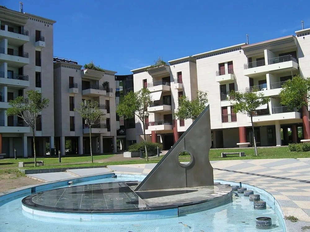 Apartment Overlooking the sea and the Marina