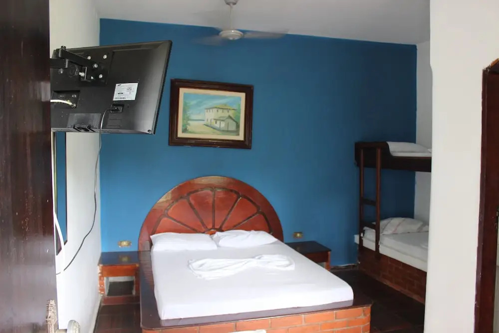 Iate Park Hotel