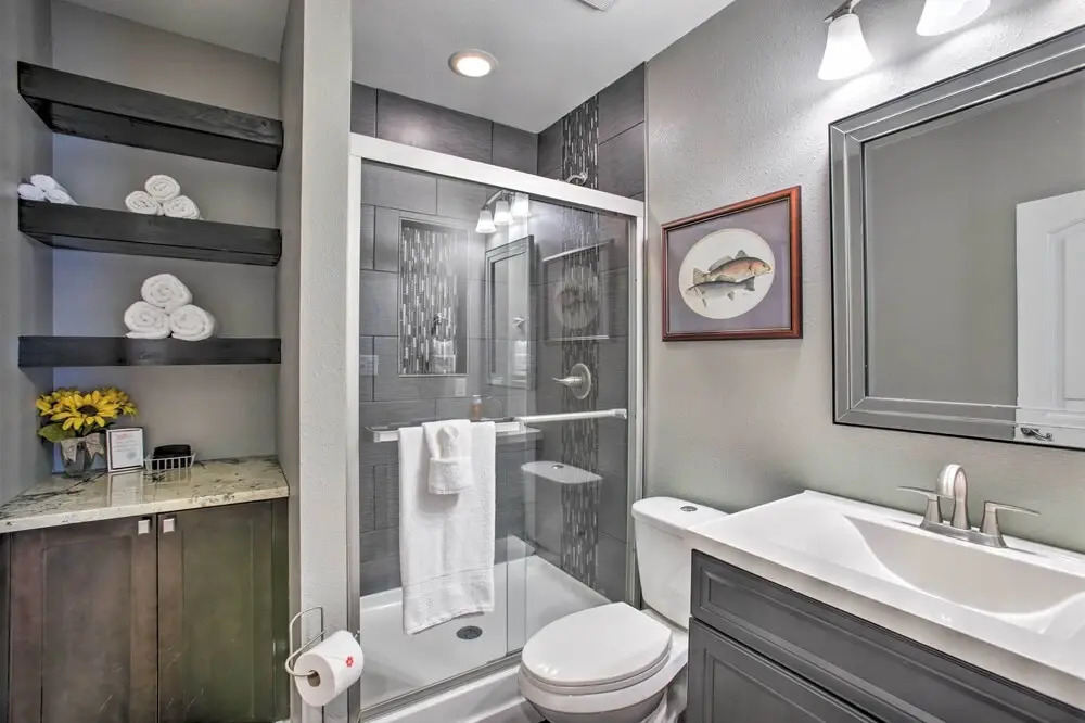 Waveland Family House, 4-minute Drive to the Beach