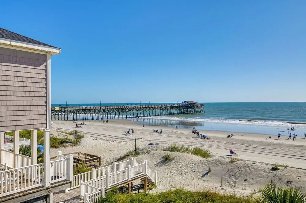 Beachfront Murrells Inlet Home - Walk to Pier!
