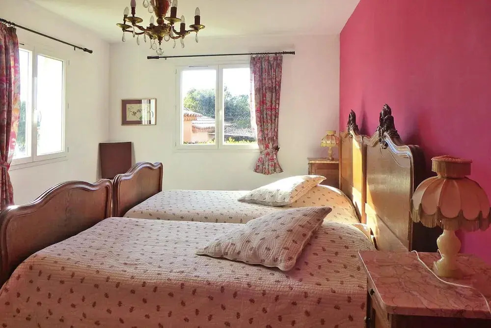 Premium villa with garden and pool, Lambesc