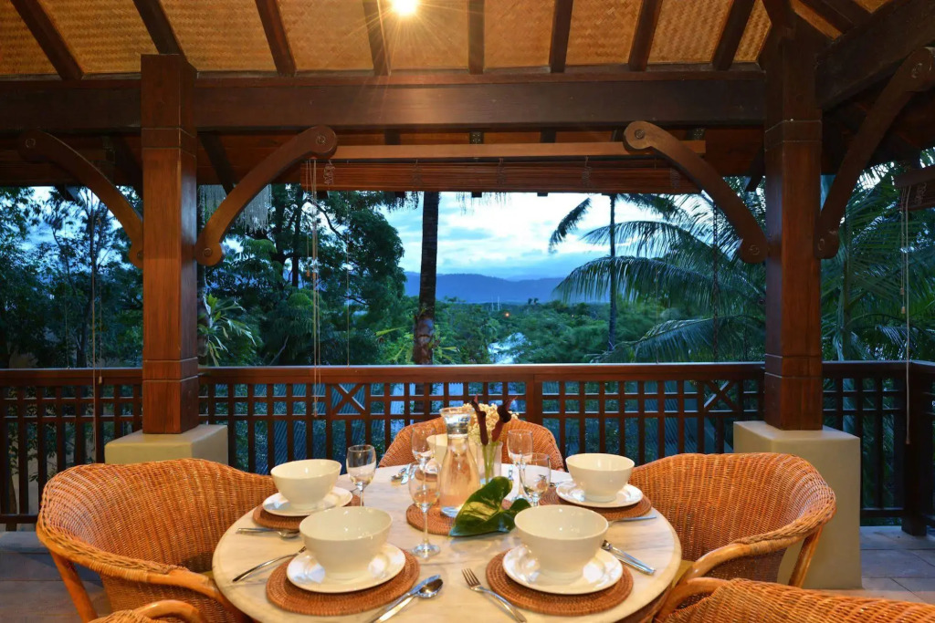 Palm Bliss Villa - A Central Balinese Pool Oasis