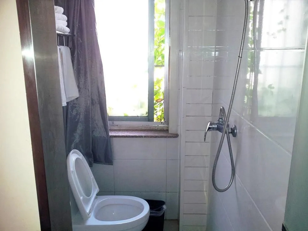 Saifel Business Hotel (Jinan Qilu Hospital Baotu Spring Store)(赛菲尔商务宾馆(济南齐鲁医院趵突泉店))