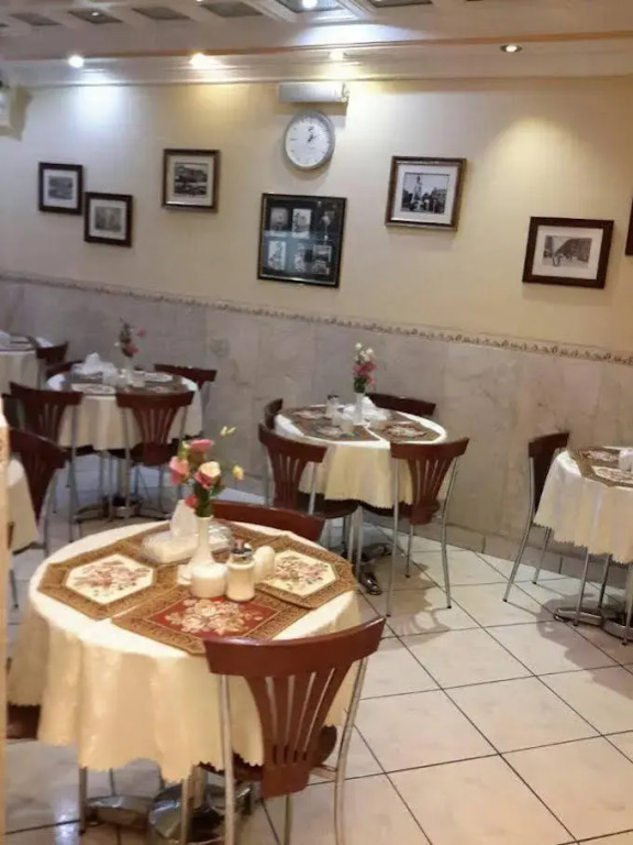 Gollestan Hotel