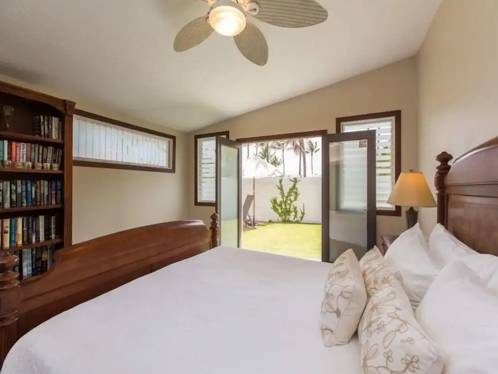Helen's Beach House 6 Bedroom Home by RedAwning