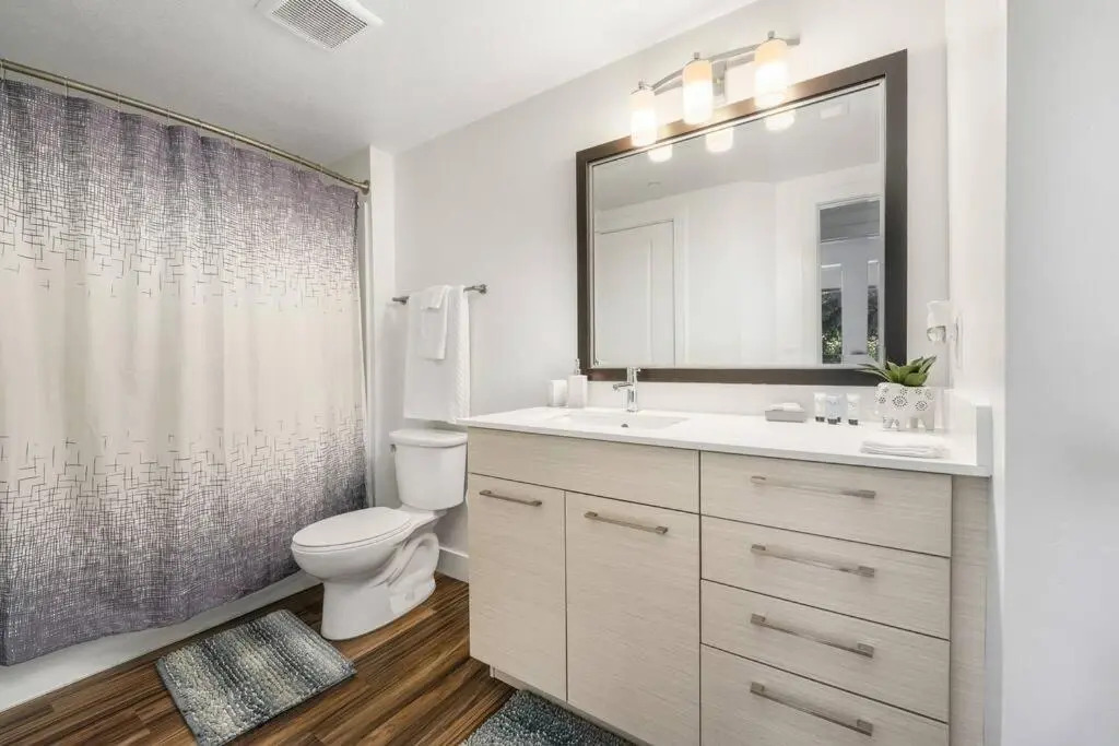 Luxe Downtown PentHouse with Amenities 76