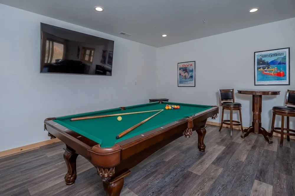 Moonlight Ridge