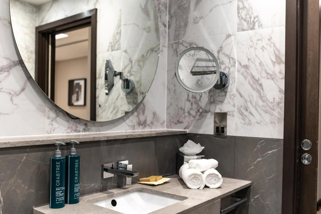 DoubleTree by Hilton London Victoria