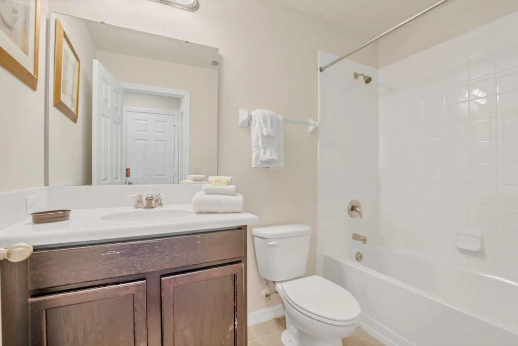 1210YC Luxury 6 bedroom 5 bathroom with Spa, Davenport, US