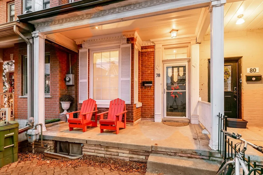 Spectacular Two Storey 3 Bedroom