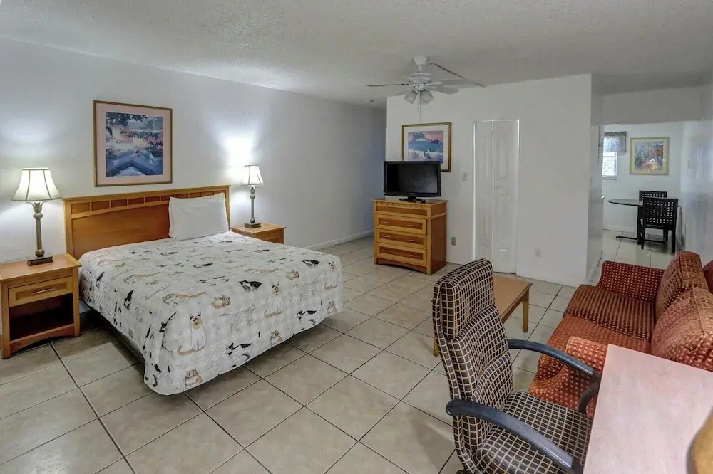 Richards Motel Studios